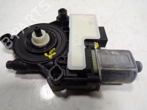 Used Right rear window motor Right rear window motor SEAT LEON Sportstourer (KL8, KLD) 1.5 eTSI (150 hp) 13637342 13637342