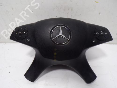 Used Driver airbag MERCEDES-BENZ C-CLASS (W204) [2007-2015]  15198674