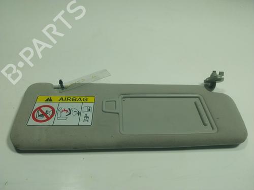 Used Right sun visor Right sun visor 19040669 19040669