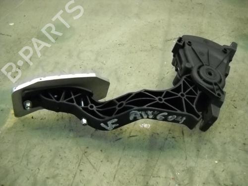 Used Pedal Pedal FORD FIESTA V (JH_, JD_) 1.4 TDCi (68 hp) 3786541 3786541