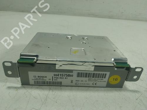 Used Radio Radio OPEL CORSA F (P2JO) 1.2 (68) (101 hp) 21131239 21131239