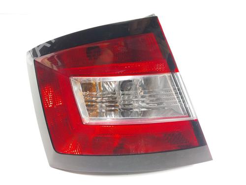 Used Left taillight Left taillight SKODA FABIA III (NJ3) 1.0 (75 hp) 19516489 19516489