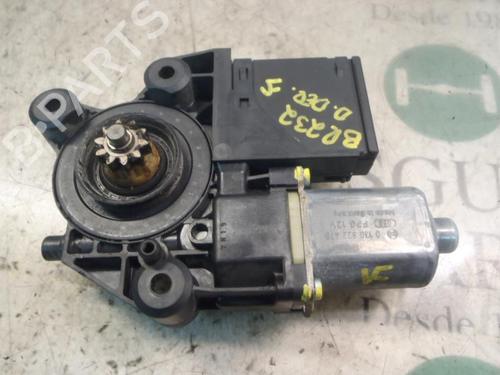 Right front window motor RENAULT MEGANE III Hatchback (BZ0/1_, B3_) 1.5 dCi | BP3799004E20 