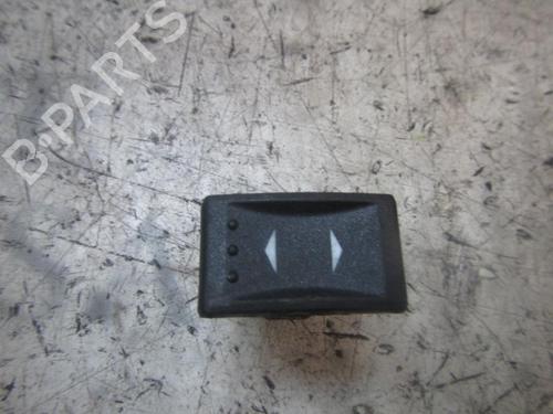 Used Right front window switch Right front window switch FORD MONDEO III Saloon (B4Y) 2.0 16V TDDi / TDCi (115 hp) 3838670 3838670