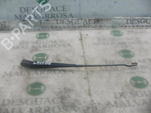 Used Front windshield wiper arm FORD ESCORT VI (GAL, AAL, ABL) [1995-2002]  3776820