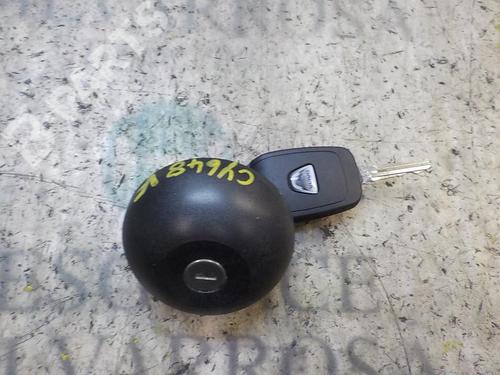 Used Fuel flap Fuel flap DACIA SANDERO II TCe 90 (B8M1, B8MA, B8AC) (90 hp) 9531687 9531687