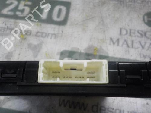 Fuse box TOYOTA AURIS (_E18_) 1.8 Hybrid (ZWE186_, ZWE186R) | BP3863152E1 