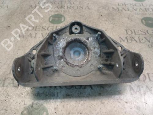 Used Right front suspension arm Right front suspension arm VW TOUAREG (7LA, 7L6, 7L7) 2.5 R5 TDI (174 hp) 3796469 3796469