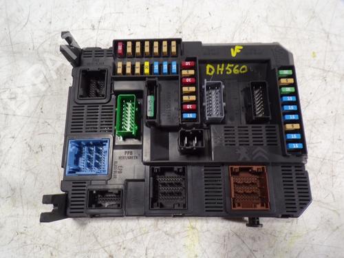 Used Fuse box Fuse box CITROËN C4 CACTUS [2014-2026] 8892445 8892445
