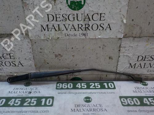 Used Front windshield wiper arm Front windshield wiper arm SEAT IBIZA IV (6J5, 6P1) 1.6 TDI (90 hp) 3859676 3859676
