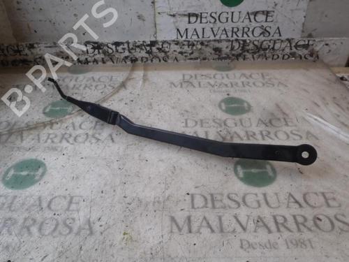 Used Front windshield wiper arm LEXUS GS (_S16_) 300 (JZS160_, JZS160R) (222 hp) 3824693