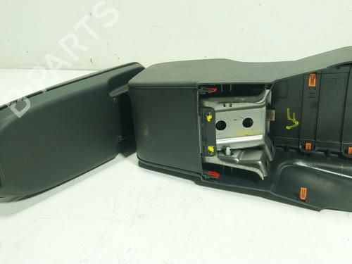 Armrest / Center console TOYOTA YARIS CROSS (MXP_) 1.5 Hybrid (MXPJ11) | BP29321706I20 