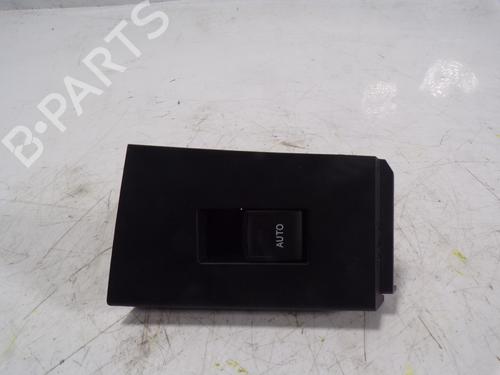 Used Right rear window switch Right rear window switch TOYOTA AURIS (_E18_) 1.8 Hybrid (ZWE186_, ZWE186R) (136 hp) 8933641 8933641