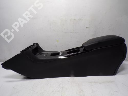 Used Armrest / Center console Armrest / Center console INFINITI Q30 1.6 (156 hp) 10158192 10158192