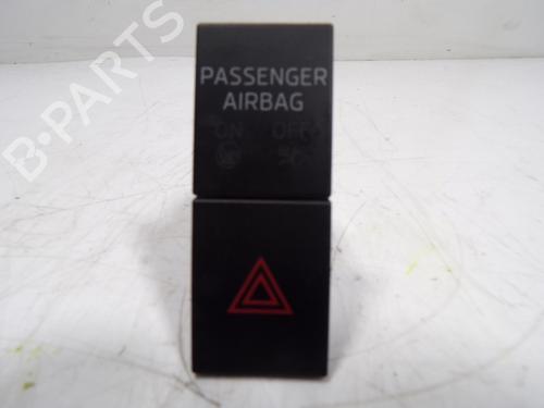 Used Warning switch Warning switch SKODA OCTAVIA III Combi (5E5, 5E6) 1.6 TDI (110 hp) 11033799 11033799