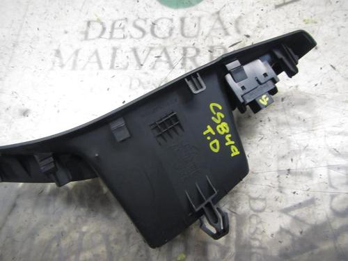 Right rear window switch FORD FOCUS III | BP3828847I28 - Image 2