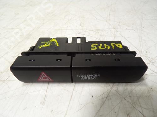 warning-switch-suzuki-vitara-ly-cz6056u09b-2015-11190538 main image