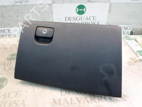 Used Glove box HYUNDAI SANTA FÉ II (CM) 2.2 CRDi (155 hp) 3807880