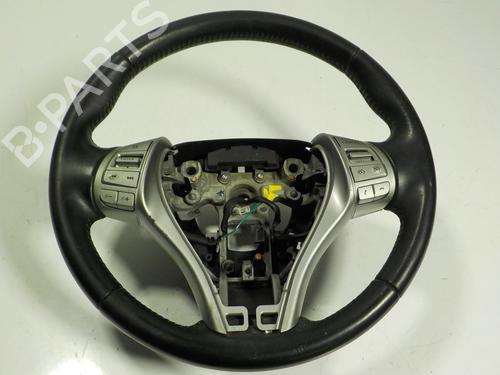 Used Steering wheel NISSAN PULSAR Hatchback (C13) [2014-2025]  11089534