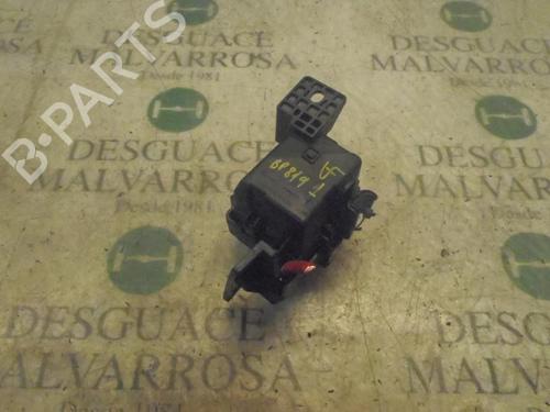 Fuse box RENAULT MEGANE III Coupe (DZ0/1_) 2.0 TCe (DZ0K) (180 hp) 4014383