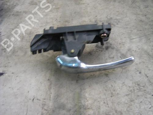 Used Rear left interior door handle Rear left interior door handle ALFA ROMEO 166 (936_) 2.4 JTD (936A2A__) (136 hp) 3770075 3770075