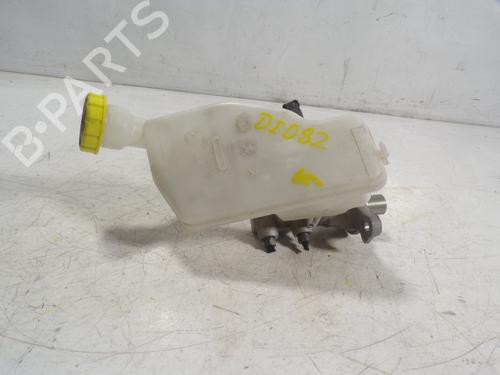 Used Brake master cylinder Brake master cylinder CITROËN C3 III (SX) [2016-2026] 8694781 8694781