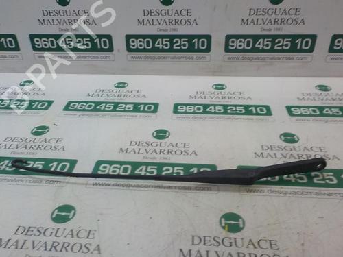Used Front windshield wiper arm Front windshield wiper arm 3866374 3866374