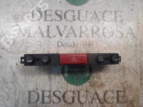 Used Warning switch Warning switch ALFA ROMEO 147 (937_) 1.9 JTD (937.AXD1A, 937.BXD1A, 937.AXV1A, 937.BXB1A,... (115 hp) 3810612 3810612