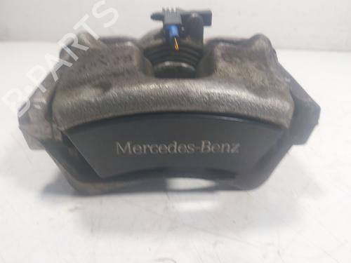 Used Right front brake caliper MERCEDES-BENZ GLA-CLASS (X156) GLA 180 (156.942) (122 hp) 17110610