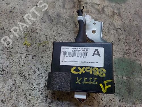 Used Control unit Control unit TOYOTA AURIS (_E18_) 1.8 Hybrid (ZWE186_, ZWE186R) (136 hp) 3849443 3849443