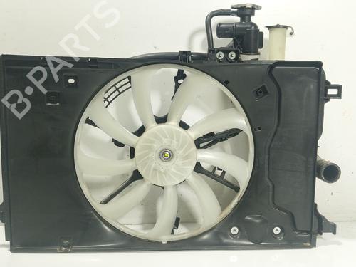 Used Radiator fan Radiator fan TOYOTA YARIS (_P21_, _PA1_, _PH1_) 1.5 Hybrid (MXPH10, MXPH11) (116 hp) 31810832 31810832