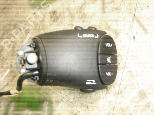 Used Electronic module Electronic module RENAULT MEGANE I Coach (DA0/1_) 1.9 dCi (DA05, DA1F) (102 hp) 3763254 3763254