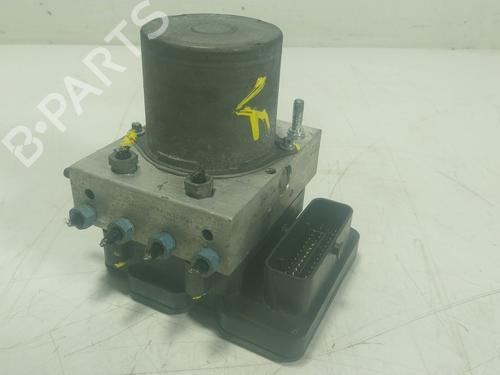 Used ABS pump MERCEDES-BENZ VITO Van (W447) 111 CDI (447.601, 447.603, 447.605) (114 hp) 26031854