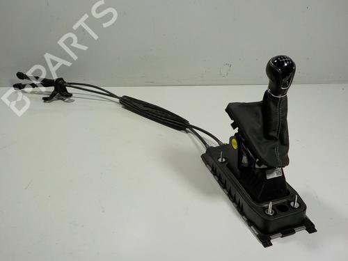 Used Gear lever Gear lever SEAT ARONA (KJ7, KJP) 1.0 TSI (95 hp) 13411354 13411354