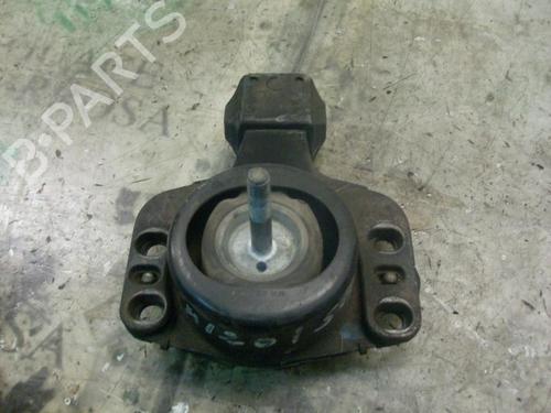 Used Engine mount Engine mount NISSAN INTERSTAR Van (X70) dCi 100 (99 hp) 9079551 9079551