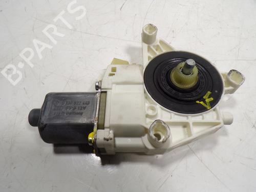 Rudehejsemotor bagstkærm højre MERCEDES-BENZ C-CLASS (W204) [2007-2015]  15198741
