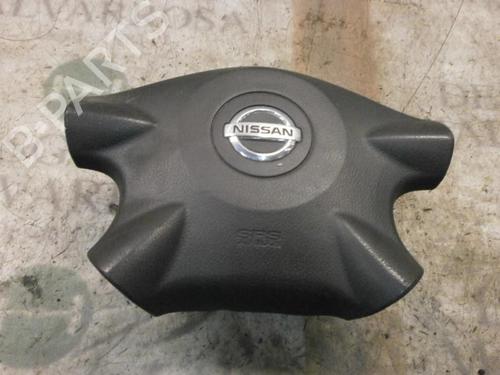 Used Driver airbag NISSAN ALMERA TINO (V10) 2.2 dCi (115 hp) 3741874