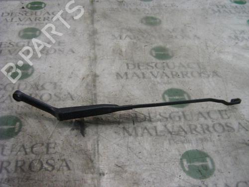 Used Front windshield wiper arm Front windshield wiper arm OPEL VECTRA B (J96) 2.0 DTI 16V (F19) (101 hp) 3778992 3778992