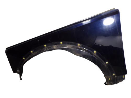 Used Left front fenders LAND ROVER DISCOVERY III (L319) 2.7 TD 4x4 (190 hp) 13299459