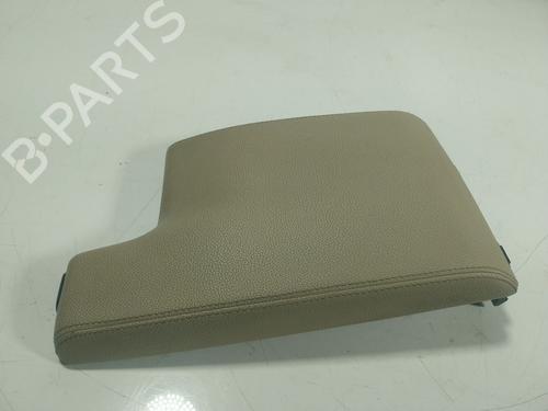Used Armrest / Center console Armrest / Center console JAGUAR XF II (X260) 2.0 D (180 hp) 19058762 19058762