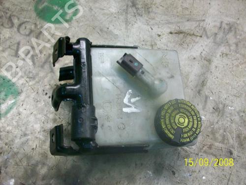 Used Power steering reservoir Power steering reservoir 14299413 14299413