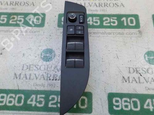 Used Left front window switch Left front window switch TOYOTA COROLLA Estate (_E21_) 2.0 Hybrid (MZEH12) (180 hp) 9104537 9104537