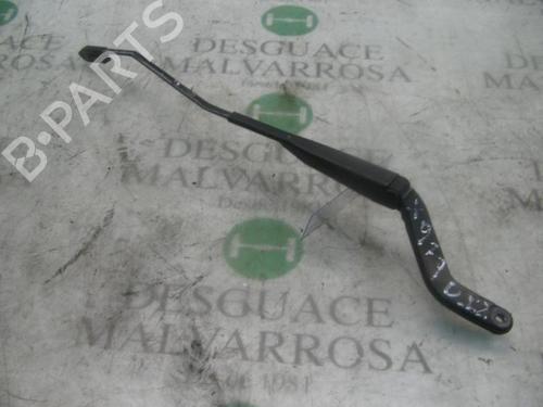 Used Front windshield wiper arm CITROËN SAXO (S0, S1) [1996-2004]  3784505