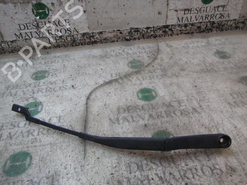 front-wipers-mechanism-kia-ceed-hatchback-ed-983211h000-2006-2007-2008-2009-2010-2011-2012-3837161 main image