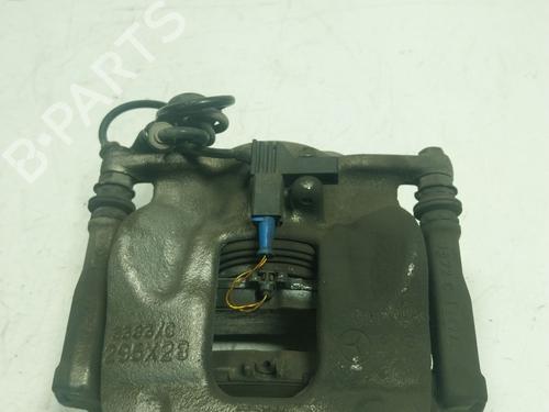 Used Right front brake caliper Right front brake caliper MERCEDES-BENZ GLA-CLASS (X156) GLA 180 (156.942) (122 hp) 16195939 16195939
