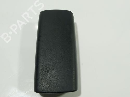 Used Armrest / Center console Armrest / Center console RENAULT ARKANA I (LCM_, LDN_) 1.3 TCe 140 (LDN0) (140 hp) 33057658 33057658