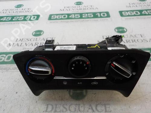 Used Climate control Climate control HYUNDAI i20 II (GB, IB) 1.2 (84 hp) 3869630 3869630