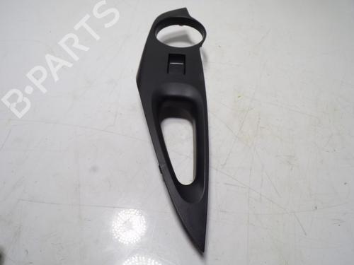 Used Right rear window switch Right rear window switch TOYOTA COROLLA Hatchback (_E21_, _EA1_, _EH1_) [2018-2026] 11932394 11932394