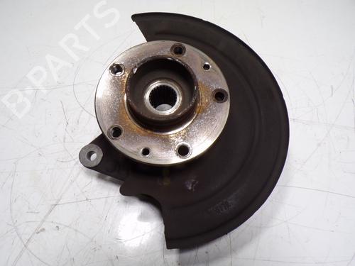 Used Left front steering knuckle DACIA DUSTER (HM_) 1.2 TCe 125 (HMMA) (125 hp) 15515349