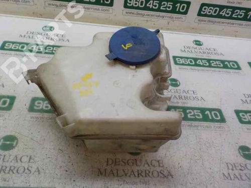 Used Windscreen washer tank Windscreen washer tank MERCEDES-BENZ B-CLASS Sports Tourer (W245) B 180 CDI (245.207) (109 hp) 7411958 7411958